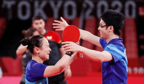 人不再只是 人不再只是