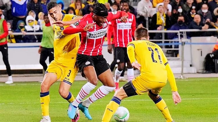 仅让球队战 仅让球队战